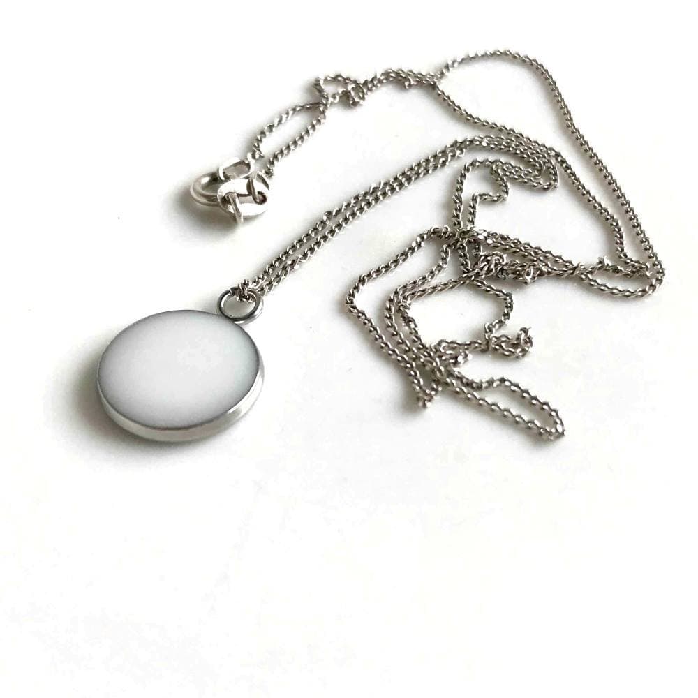 Necklace with breast milk pendant